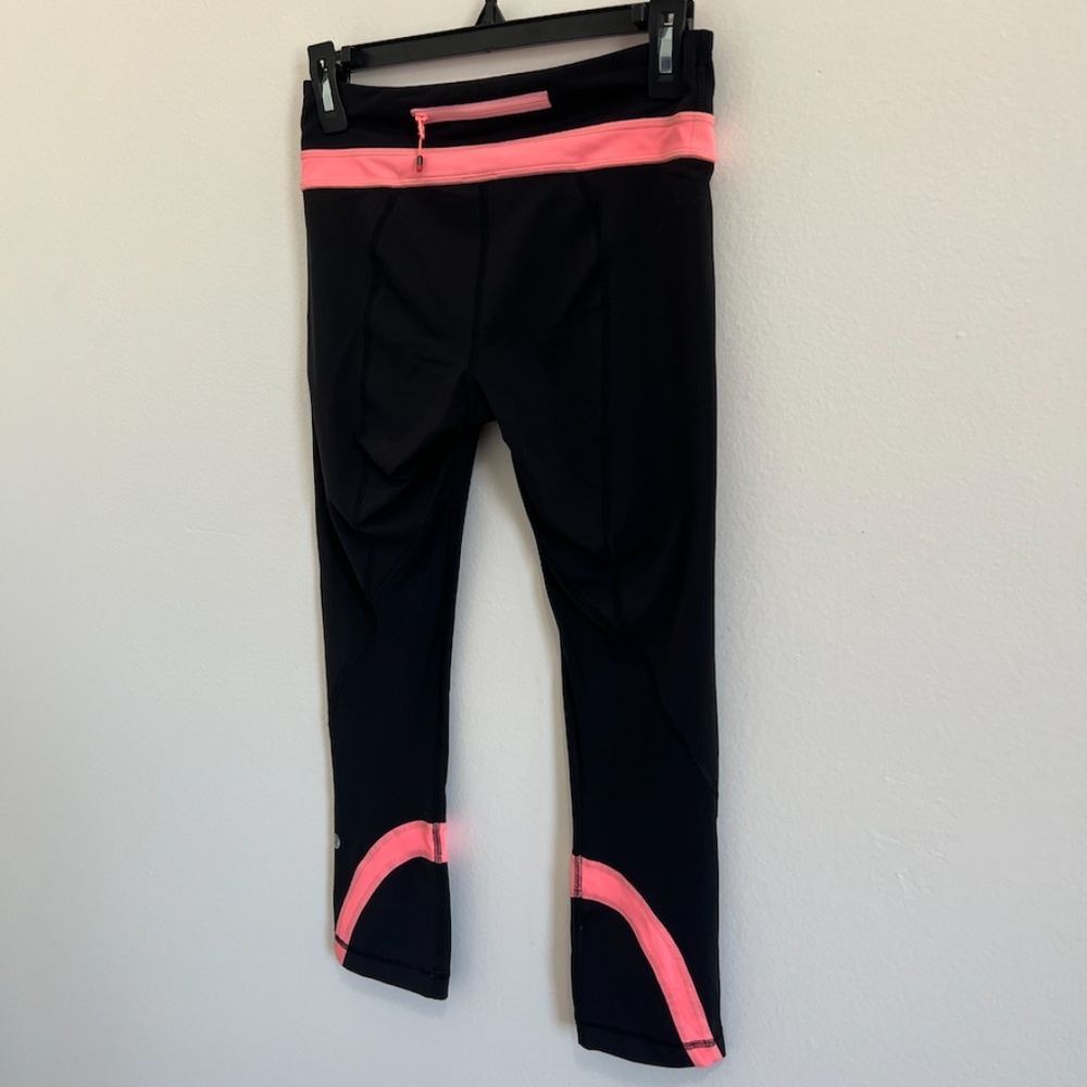 Lululemon Pink & Black Workout Leggings - Picture 2 of 8